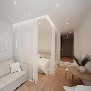 V1 Boutique Rooms, Nilie Hospitality Mgmt Salonic