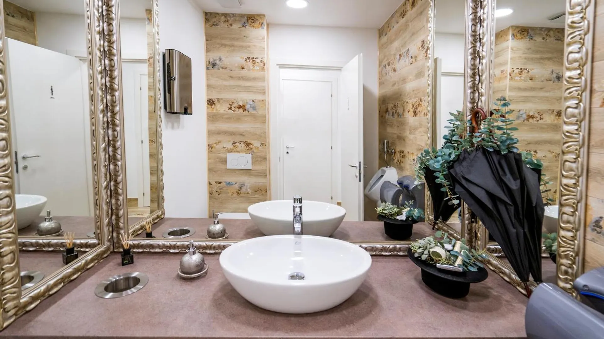 בוקרשט Studio One Accommodation Suites רומניה