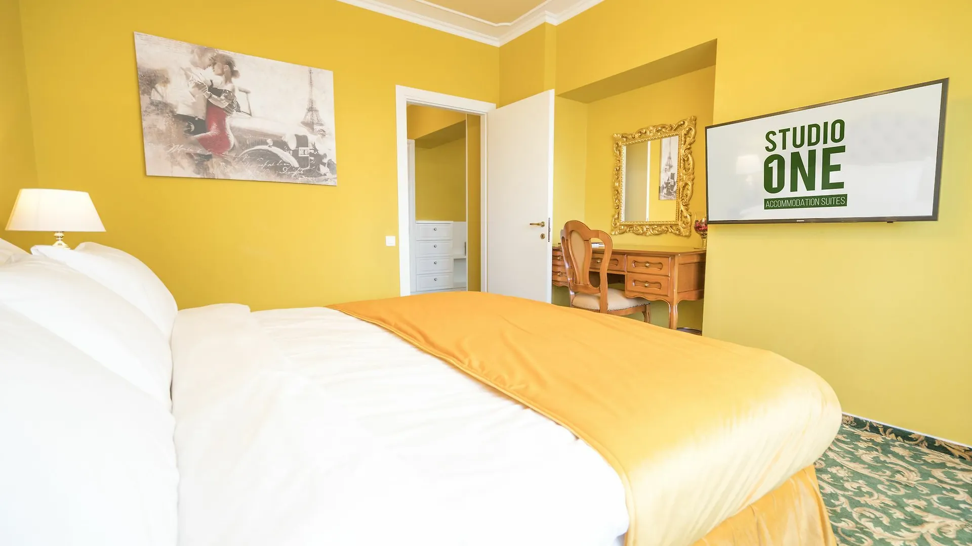 בוקרשט Studio One Accommodation Suites
