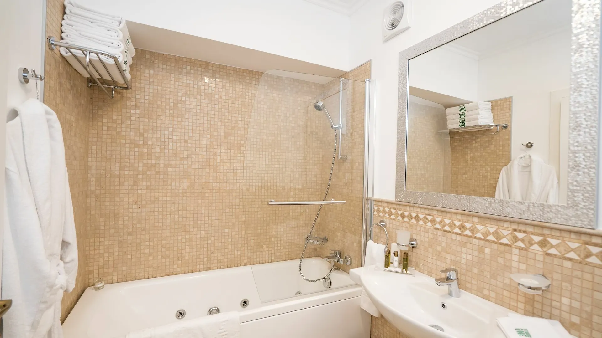דירה בוקרשט Studio One Accommodation Suites